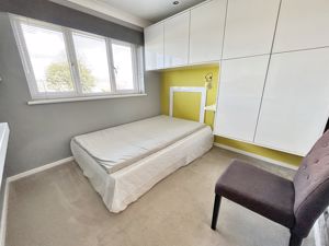 Bedroom- click for photo gallery